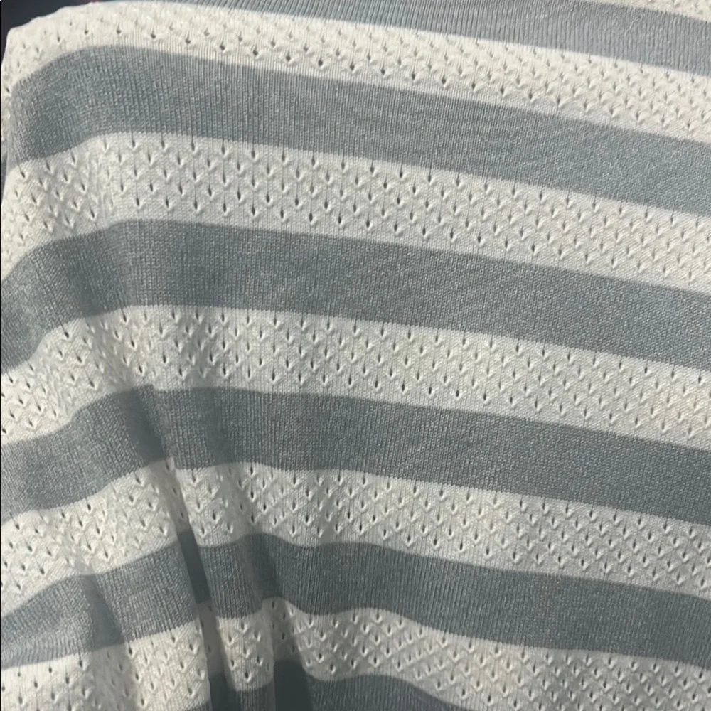 Xersion Crew Neck Sweater Gray and White Stripes